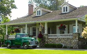 1837 Cobblestone Cottage  4*